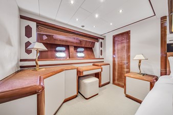 Mangusta 108 57 108' Mangusta-30