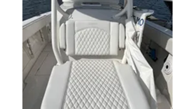 2020 Jupiter 34 Center Console 13 