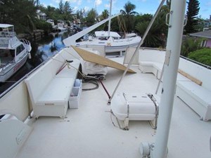1982 Hatteras LRC Long Range Cruiser 34 35