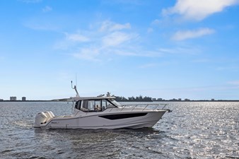 Lobo Del Mar II 0 1_2022 40ft Boston Whaler 405 Conquest LOBO DEL MAR II