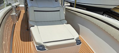 - 10 11_2012 34ft Nor-Tech 340 Sport