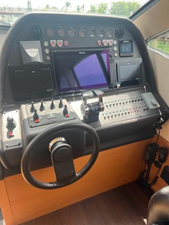 2012 Pershing 64 X 29 31