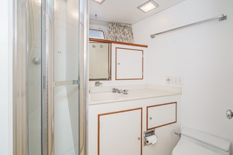1984 Burger Raised Pilothouse 52 Crew Head