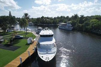 JEF82110L506 3 4_2006 82ft Jefferson Starship Pilothouse