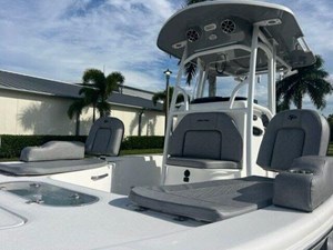 2021 Sea Pro 248 Bay 16 17