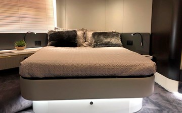 Azimut 55 12 azimut-55-2018_13