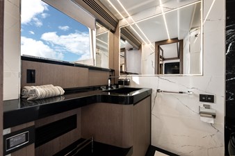 Yacht 48 Master Head
