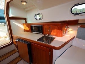 BONHEUR 17 Galley 