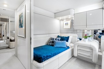 Highline 54 55_1989 102ft Oceanfast Motor Yacht HIGHLINE