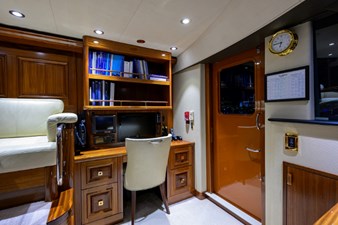SARABETH 38 Pilothouse