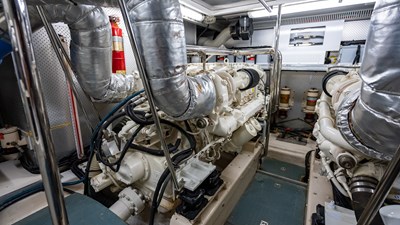 UNBRIDLED 36 DSC00529