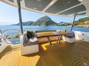 Sunseeker 86 Yacht 4 