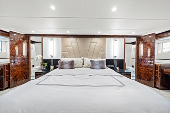 OBSESSION 32 Lower Deck Master 