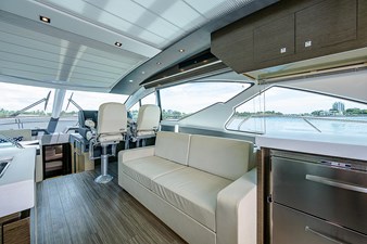 2017 Cruisers Yachts 60 Cantius 24 