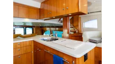2007 Hatteras 64 Motor Yacht  24 
