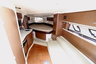 ANTANI 4 330-SUNDANCER-SEA-RAY-2014-YACHTSBLUE-MAIN-CABIN