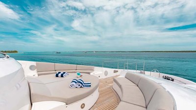 AQUARIUM 4 2009 Sunseeker 37 Metre Yacht