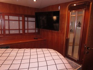 B HAPPY 46 Captain's cabin 