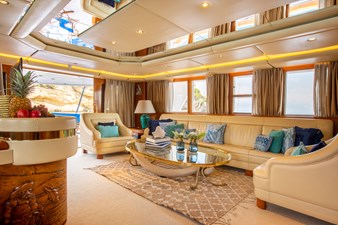 ALDONZA 13 Main Saloon