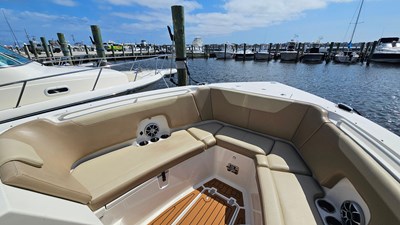 2019 Sailfish 325 DC 35 