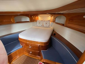 MAHALIA 13 14. Forward stateroom