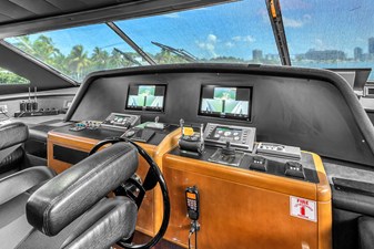 Ferretti Yachts Custom Line 94 35 