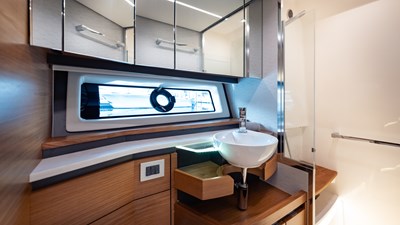 Lorax 53 2024 Tiara Yachts 48 LE