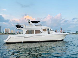 The Motley Crew 108 109_2003 57ft Navigator THE MOTLEY CREW