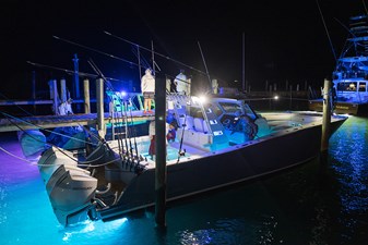 THE BOAP 10 Projekt C-39 night dock