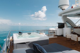 CARPE DIEM 28 Sun Deck