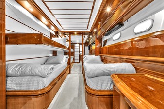 Ferretti Yachts Custom Line 94 64 