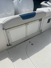 2009 Everglades 290 Center Console 28 29