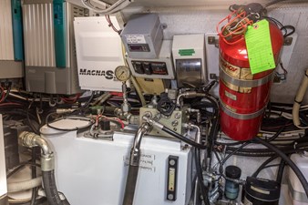 LADY K 41 Machinery Space