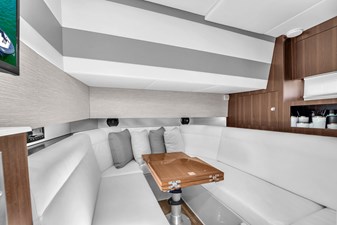Cruisers Yachts 42 GLS OB 61 42' Yacht Cruisers GLS-61