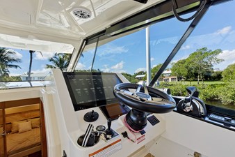 - 10 11_2020 53' Scout 530 LXF