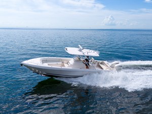 Intrepid 327 Center Console 22 32' Intrepid _ Drone-28