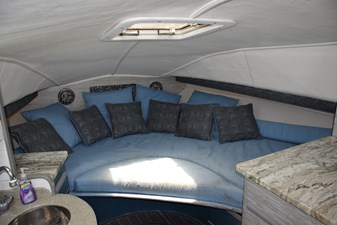 IT'S A WRAP 26 Berth area with filler cushion