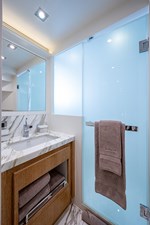 ANDREA VI 26 Starboard Bath