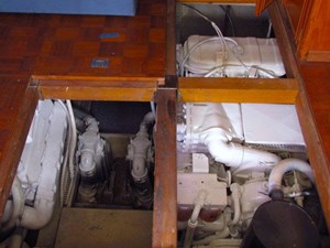 1989 Ocean Alexander 42 Sedan 14 15