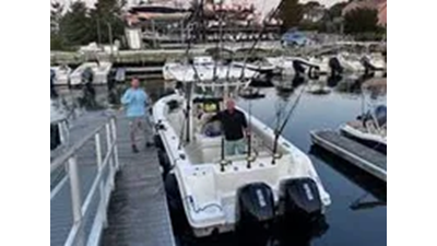 2021 Boston Whaler 250 Outrage  15 