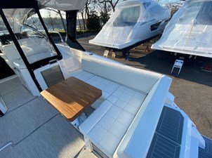 Cruisers Yachts 39 Express Coupe 15 15