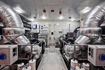Mesmerize 70 2013 Hargrave 125 Raised Pilothouse