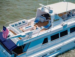 JUSTINE 3 03Exterior