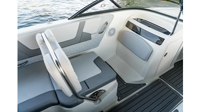 BAYLINER VR5 BR 10 BAYLINER VR5 