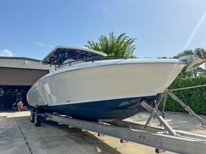 2014 Midnight Express 37 Open  41 