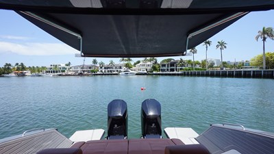 LAZY BLUM 5 Aft Lounge Sunshade