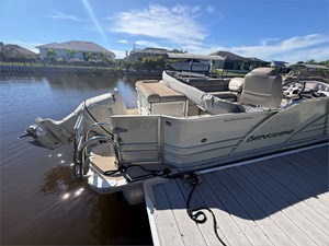 24' Berkshire 2019  STS 2.75  5 