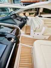 ESSENCE 43 44_2010 60ft Sunseeker Predator ESSENCE