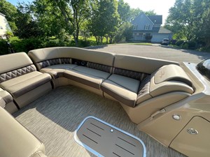 26' Bennington 26 LX 10 