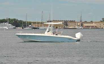 Boston Whaler 250 3 PortSide